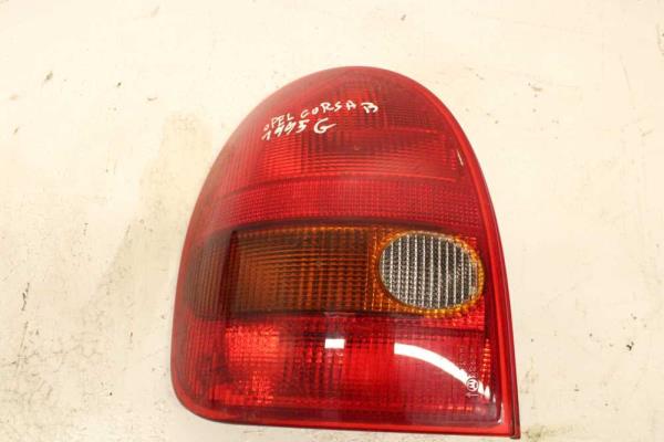 FEU ARRIERE GAUCHE OPEL CORSA B 3 PORTES - Vue 1